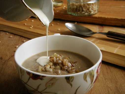 Pan-fried Mushrooms and Pearl Barley Soup